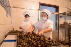 粽情濃濃 關(guān)愛(ài)滿滿